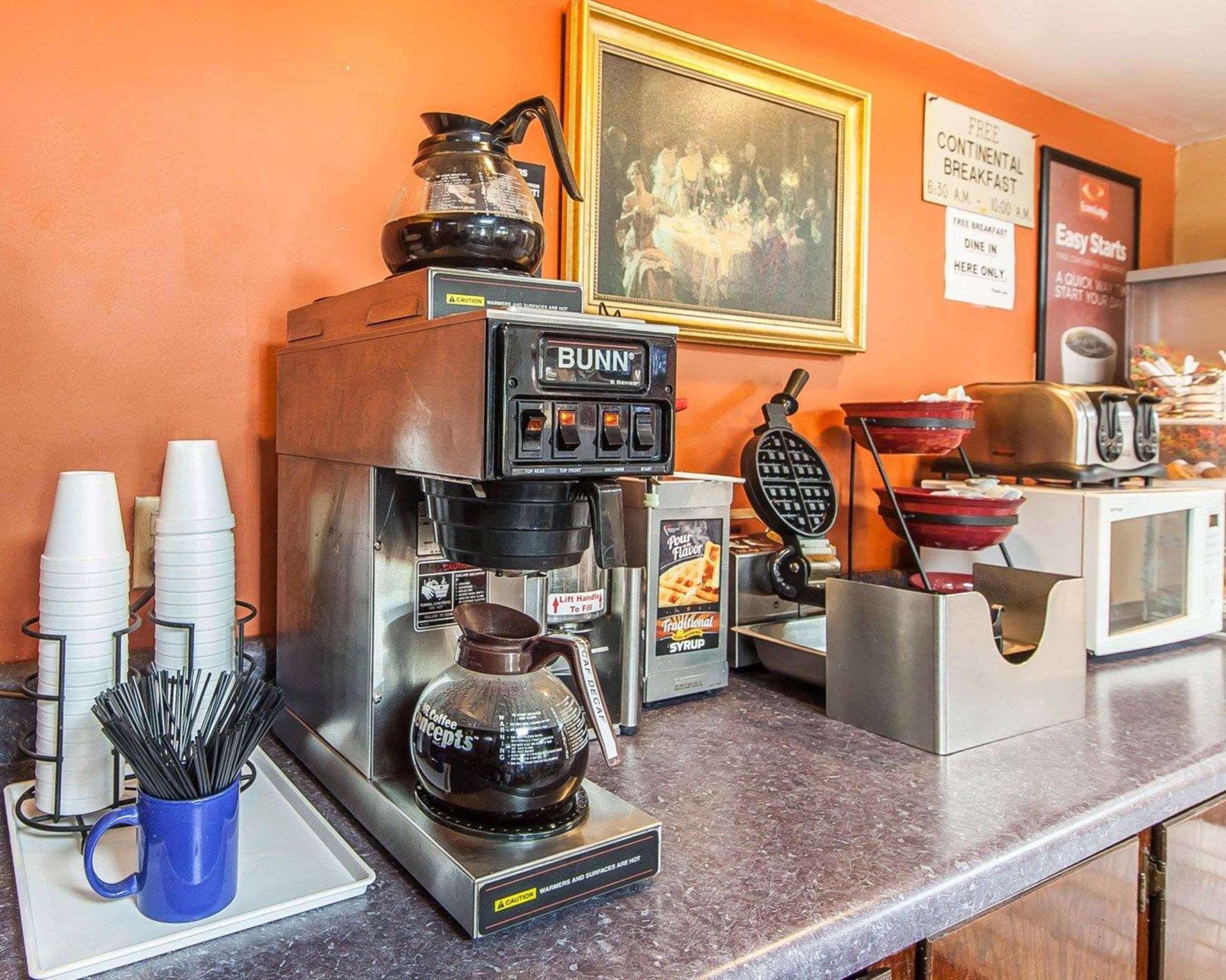 Econo Lodge Cleveland Zewnętrze zdjęcie